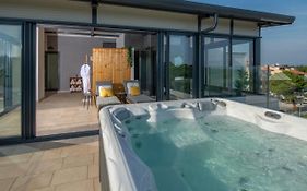 Aparthotel Punta Blu - Pool & Spa