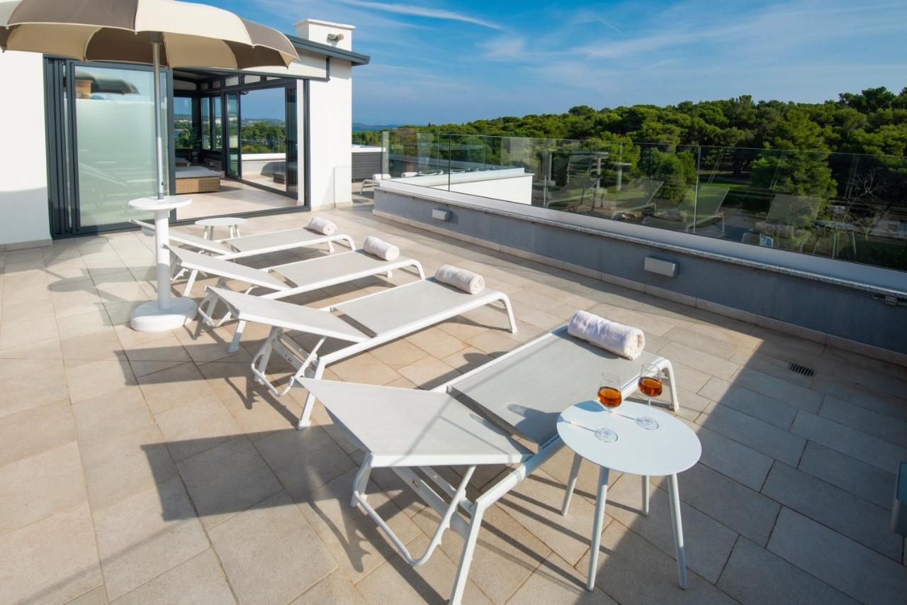 Aparthotel Punta Blu - Pool & Spa Premantura Exterior photo
